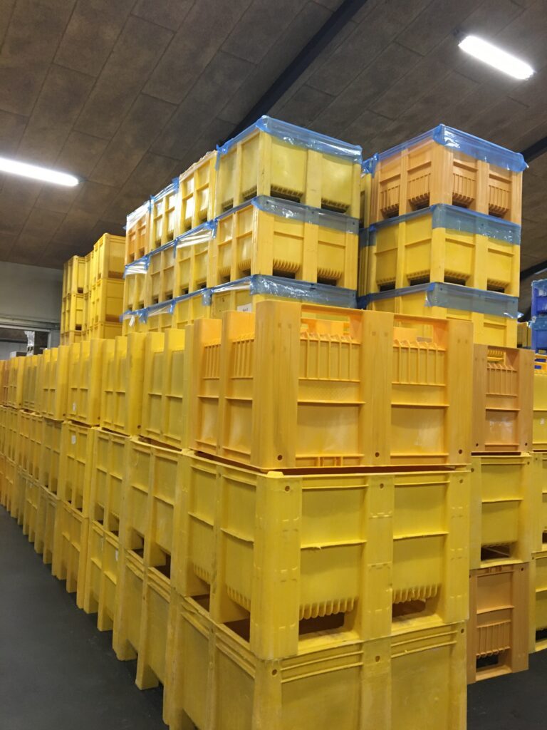 Plastic tubes for foodwaste